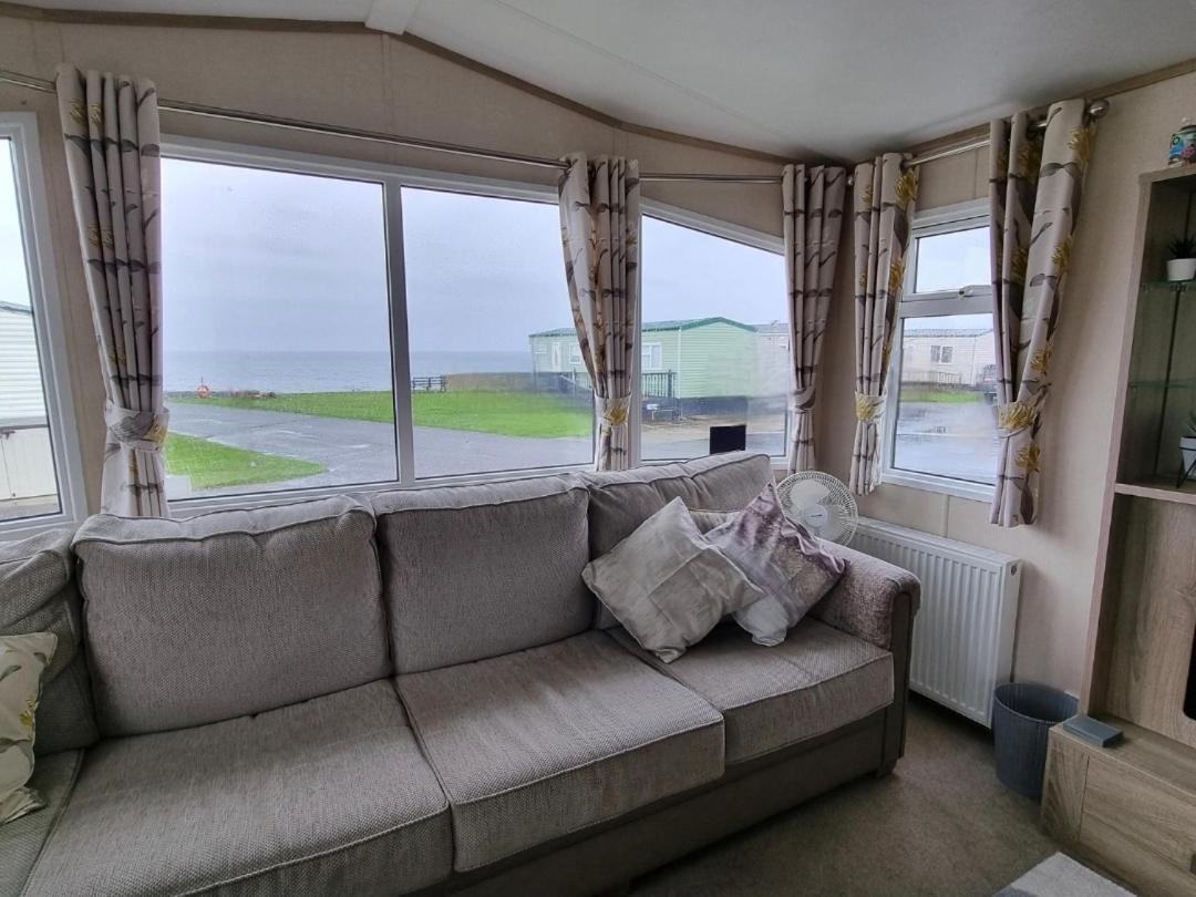 Bayview At Pengarreg Hotel Llanrhystyd Bagian luar foto