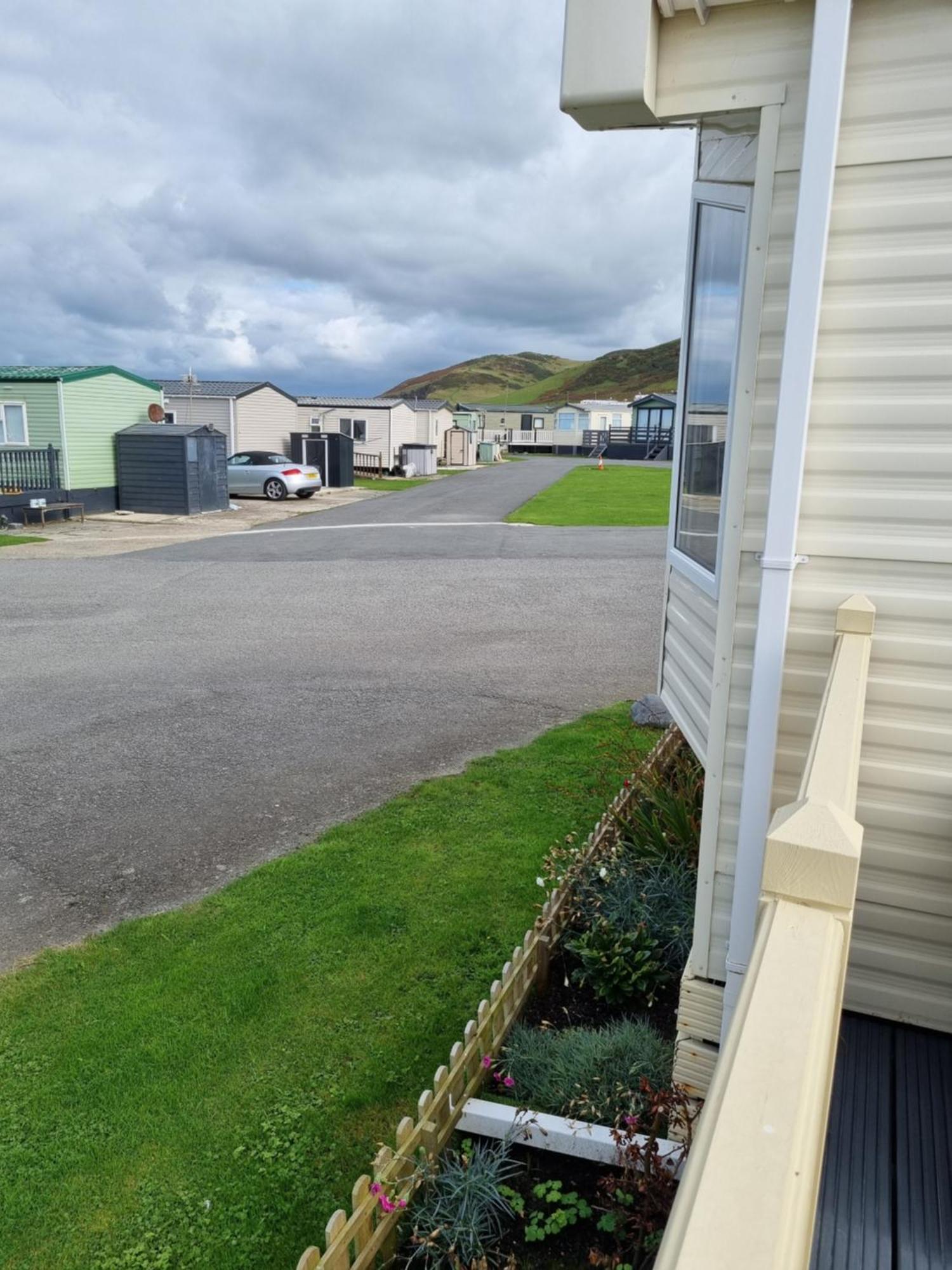 Bayview At Pengarreg Hotel Llanrhystyd Bagian luar foto